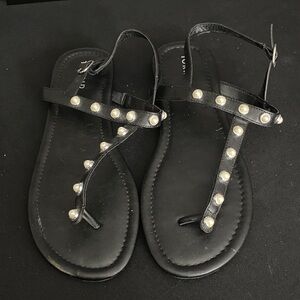 Torrid Black Sandals with Pearl Details Wo size 11WW(wide) GOOD CONDITION